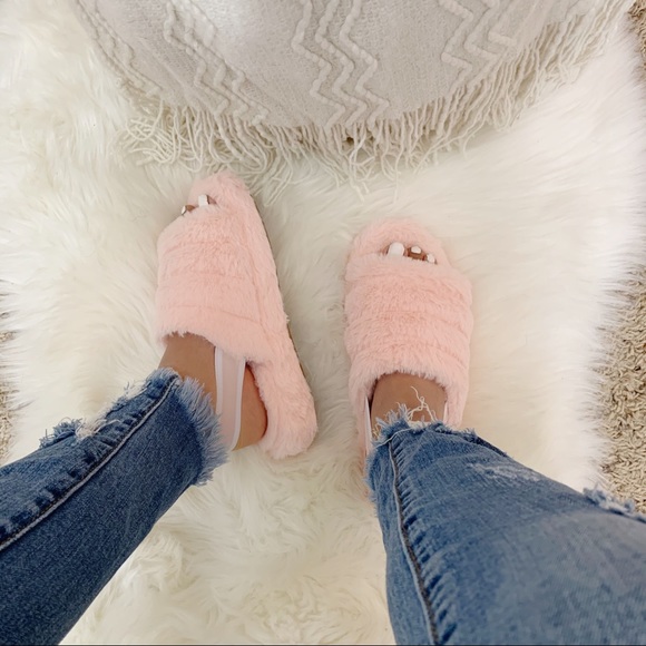 NEW Millie Slippers- in Blush - Picture 2 of 2